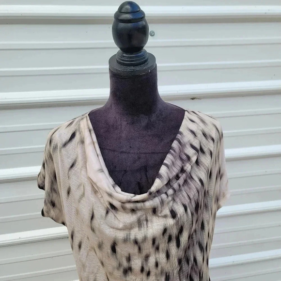 NWOT Kenneth Cole Reaction Top L Tan Beige Animal Print Draped Neck Tee Shirt - Picture 9 of 10